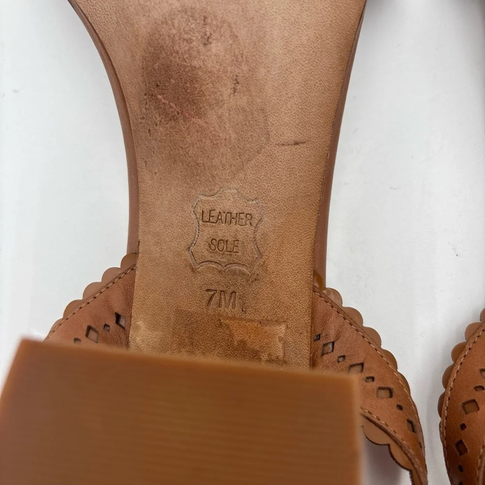 Tory Burch chic tan